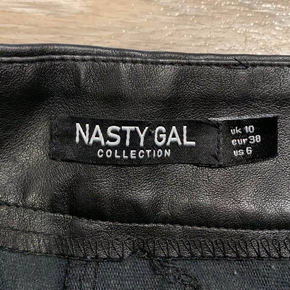 Nasty Gal black faux leather pants size 6 - Picture 2 of 3